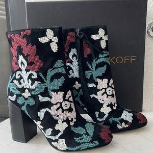 Rebecca Minkoff Bojana Black Gloral Suede Embroidered Boots Size 7M